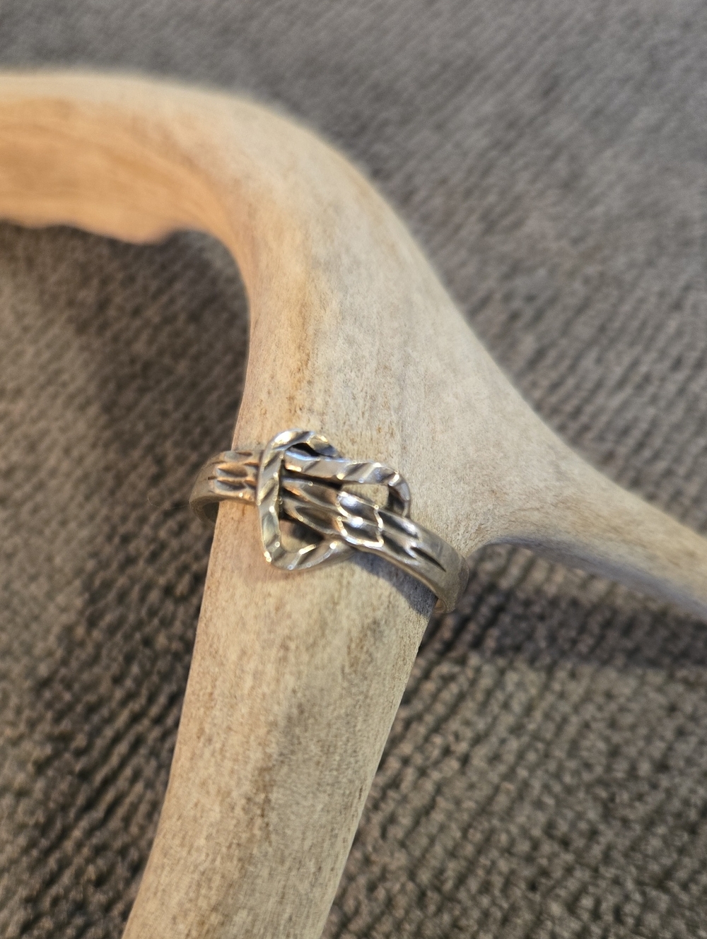 Sterling Silver Knot Accent Women's Ring - Silver